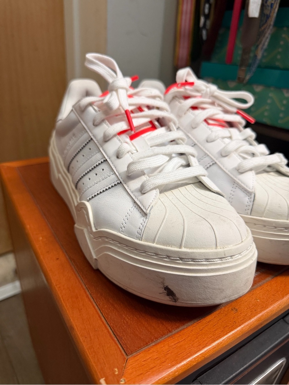 Adidas Superstar Bold White and Red Women’s Platform Sneakers. Size: 7 - Picture 3 of 8